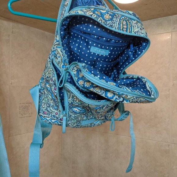 **SOLD** Vera Bradley Daisy Dot Paisley Quilted Cotton Compact Hadley Backpack - Picture 3 of 7